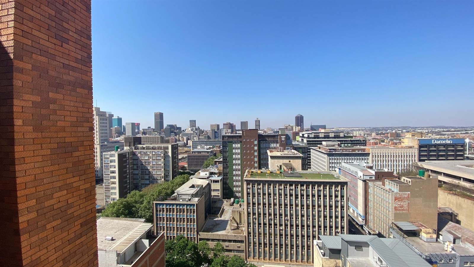1.5 Bed Apartment in Braamfontein photo number 11