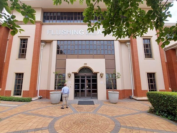 1090.30004882813  m² Commercial space in Bryanston