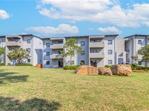 Apartment in Jackal Creek Golf Estate