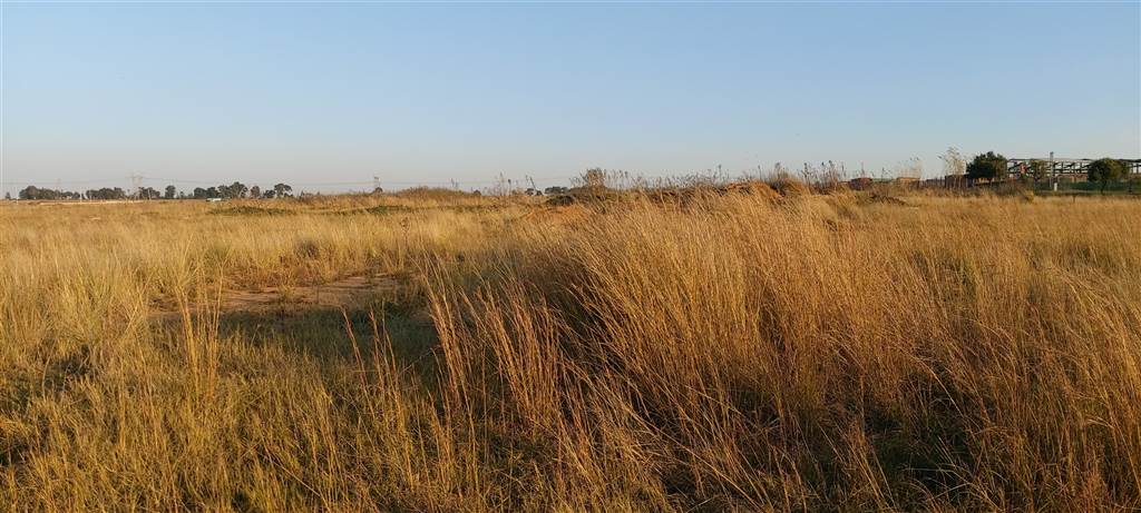 1930 m² Land available in Middelburg photo number 3