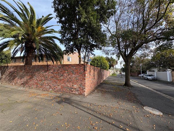 3 Bedroom Townhouse 3 Bedroom Townhouse