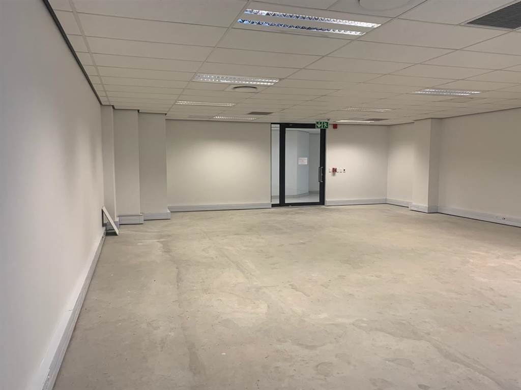 175  m² Commercial space in Illovo photo number 5