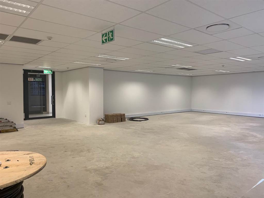 175  m² Commercial space in Illovo photo number 7