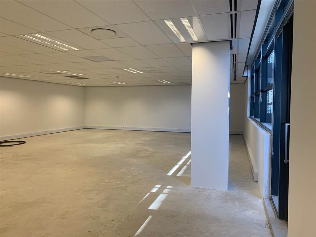 175  m² Commercial space in Illovo photo number 4