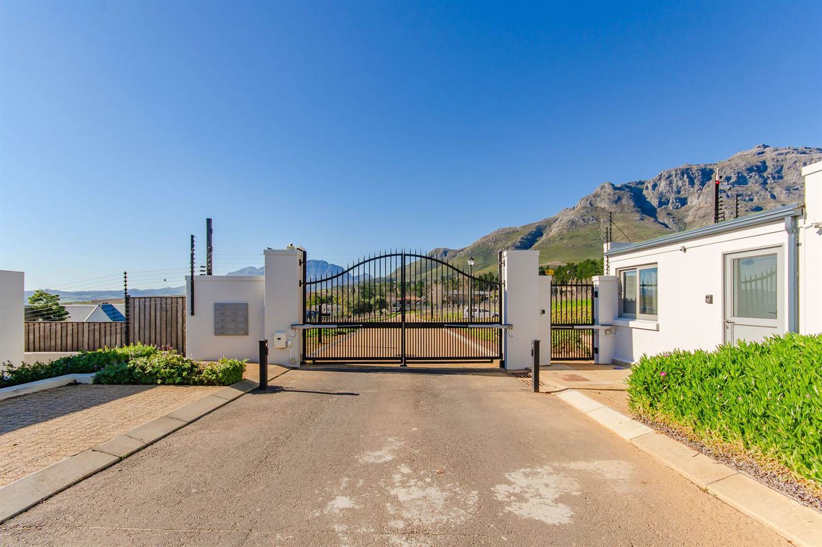 1166 m² Land available in Paradyskloof photo number 12