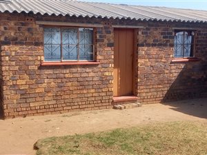 2 Bed House in Emdeni