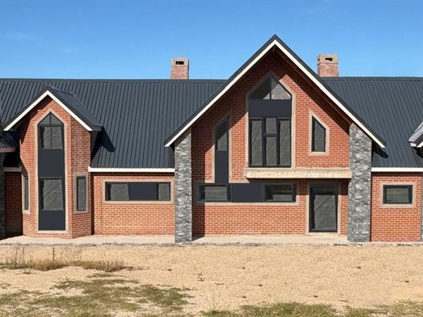 4 Bedroom House 4 Bedroom House