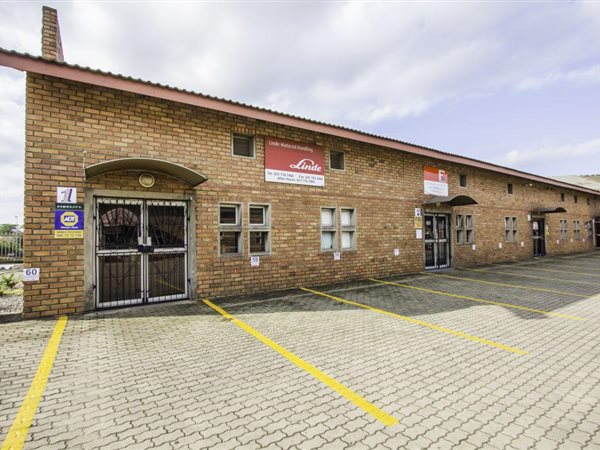 100  m² Commercial space in Alton