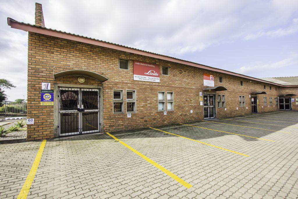 100  m² Commercial space in Alton photo number 1