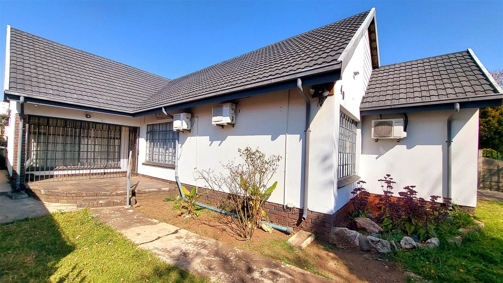 4 Bed House in Benoni Central photo number 2
