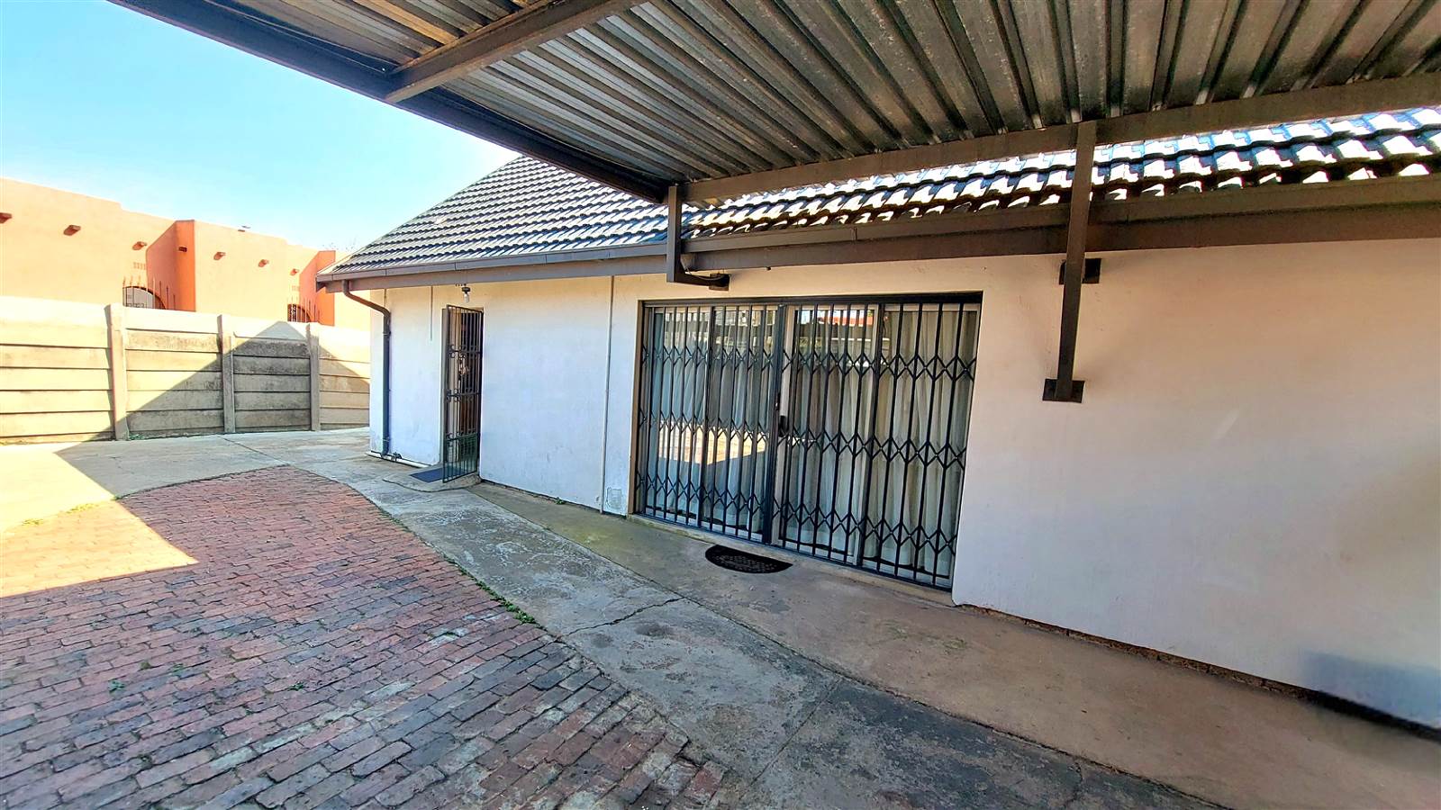 4 Bed House in Benoni Central photo number 17