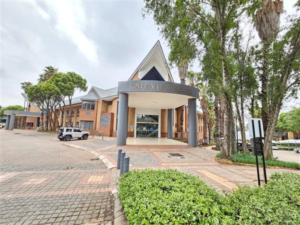 330  m² Office Space in Constantia Kloof