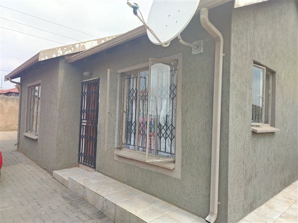 2 Bedroom House 2 Bedroom House