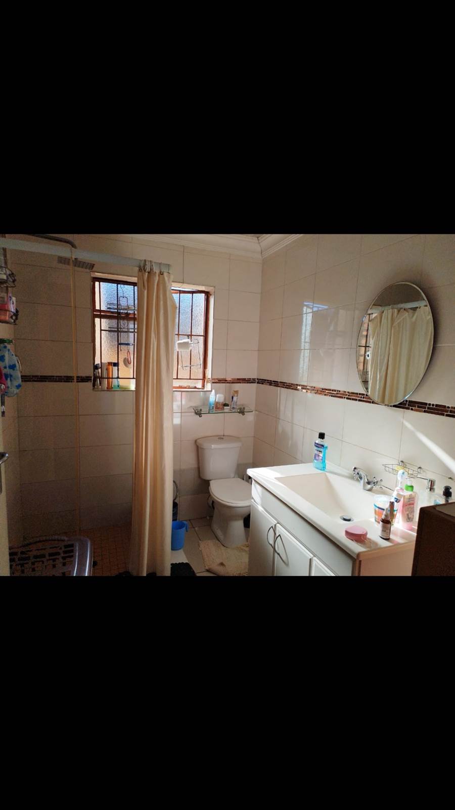 4 Bed House in Lenasia photo number 5