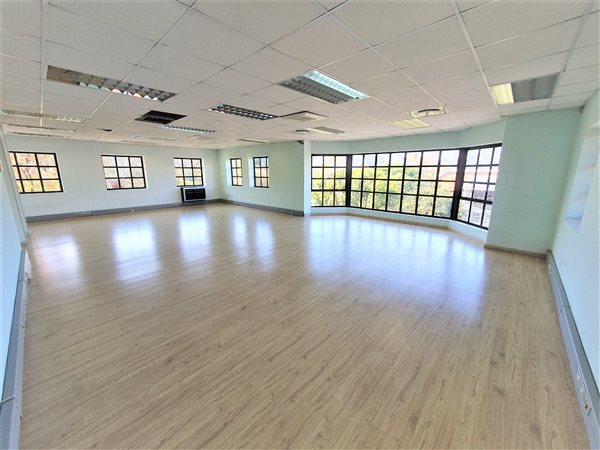 172  m² Office Space in Bryanston