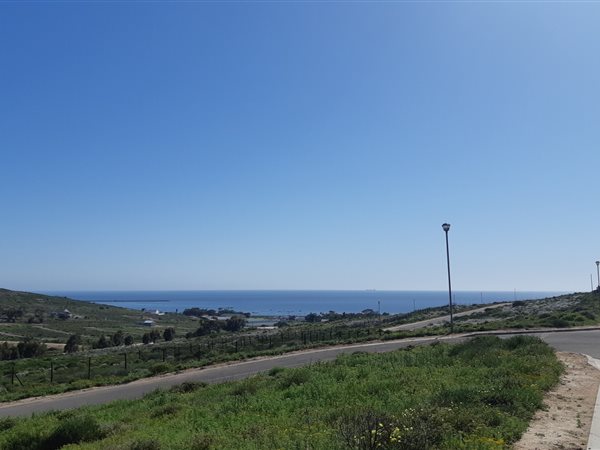 352 m² Land