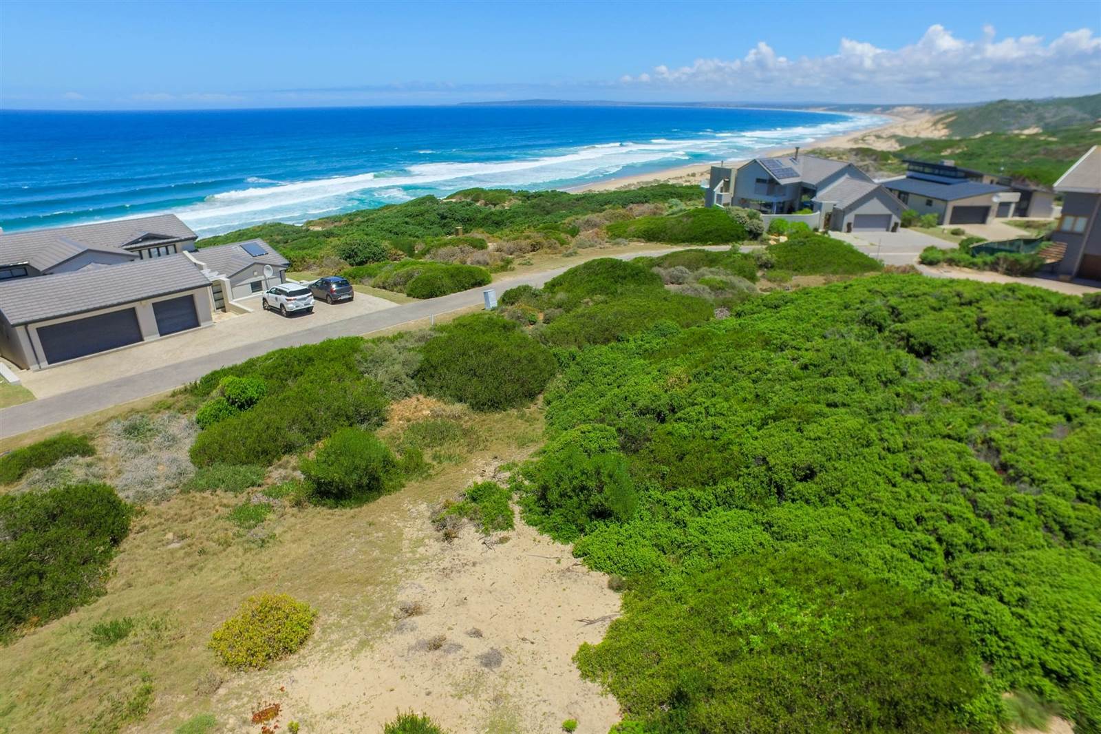 850 m² Land available in Dana Bay photo number 1