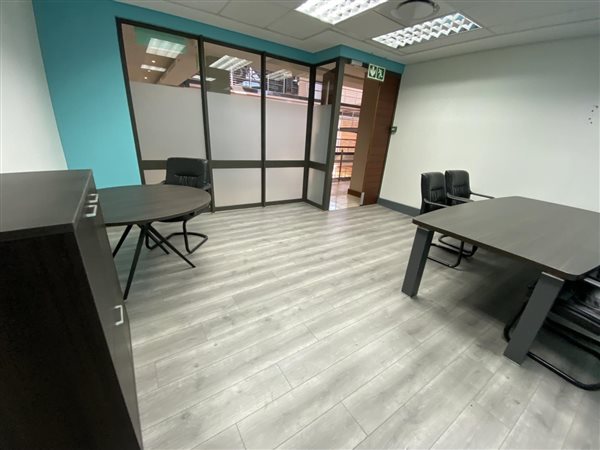 138  m² Office Space