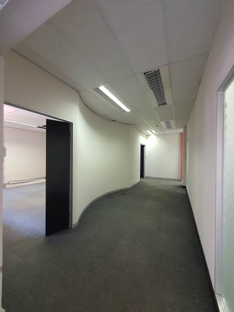 687  m² Commercial space in Halfway House photo number 17