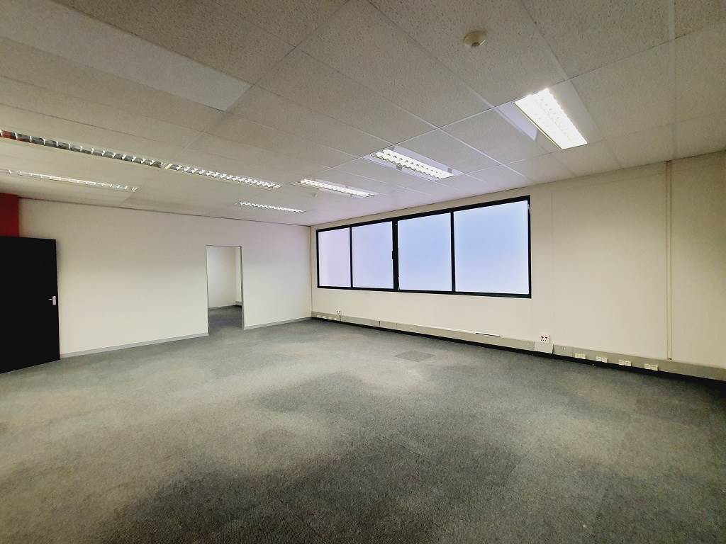 687  m² Commercial space in Halfway House photo number 29
