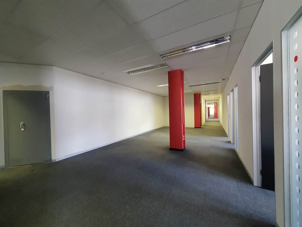 687  m² Commercial space in Halfway House photo number 22