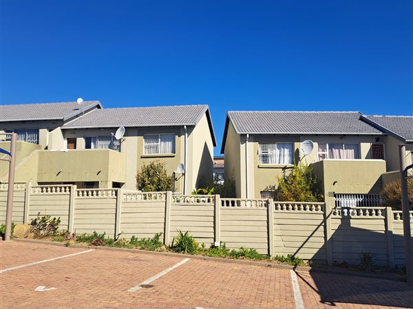 2 Bedroom Townhouse 2 Bedroom Townhouse