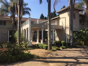 7 Bed House in Hilton