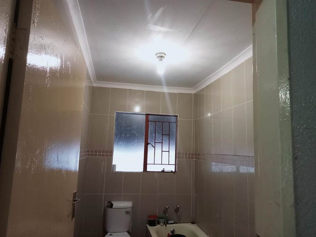 3 Bed House in Tlhabane photo number 23