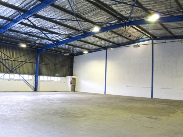 563  m² Industrial space in Westmead
