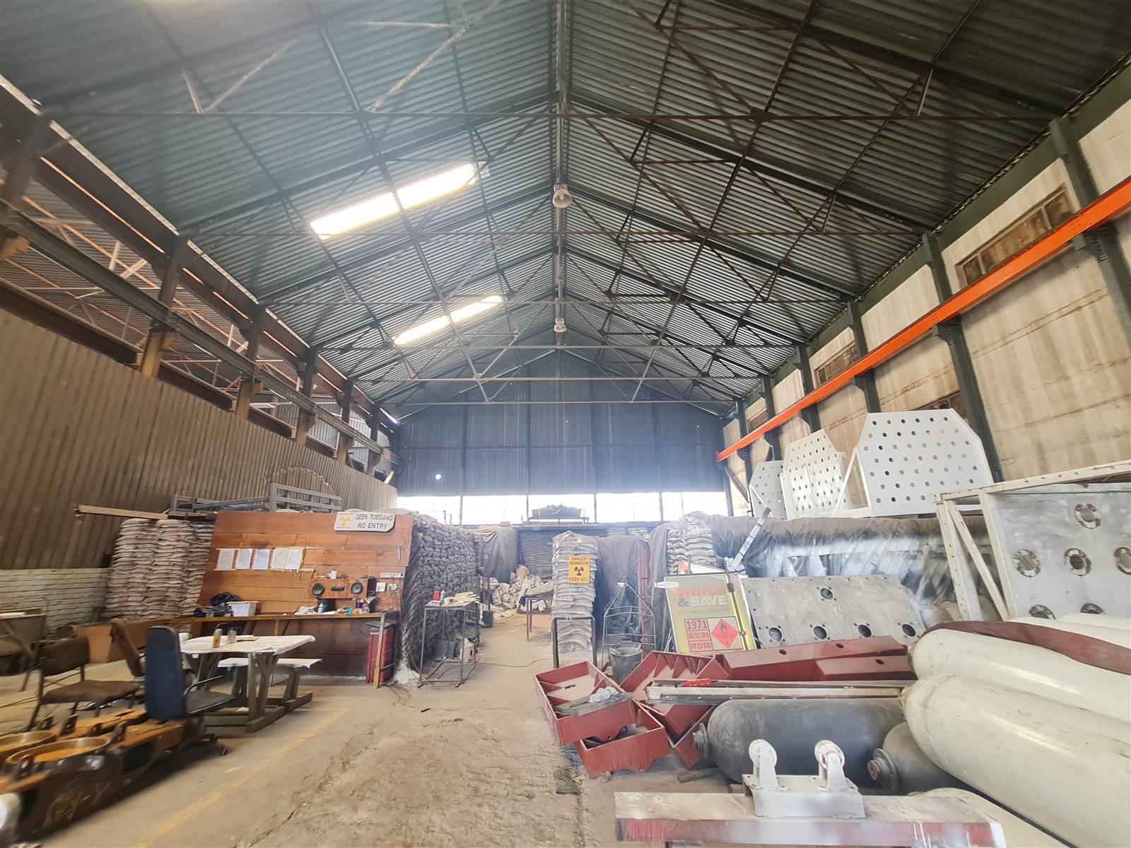 1512  m² Industrial space in Elandsfontein AH photo number 3