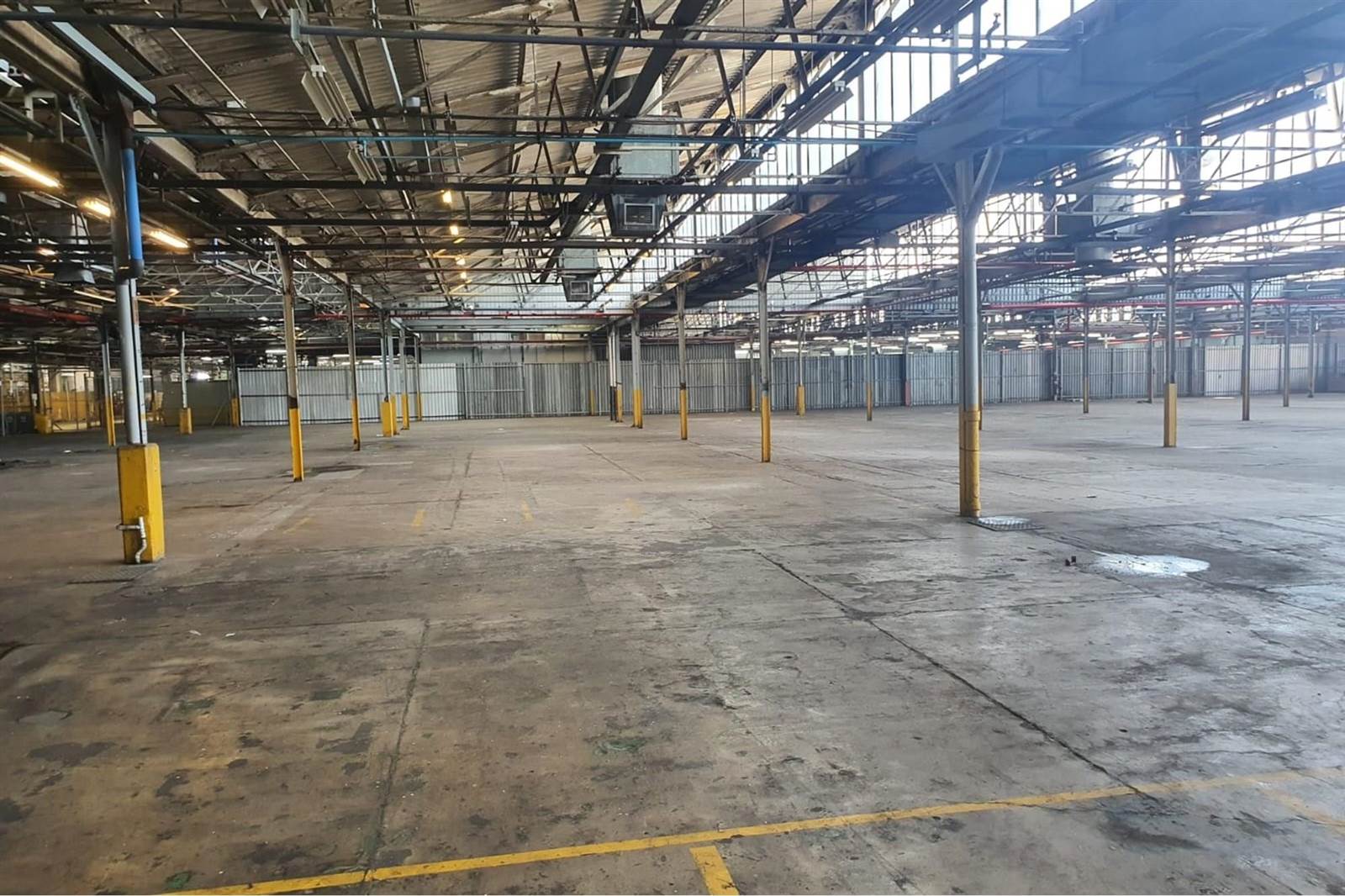 5000  m² Industrial space in Sidwell photo number 2