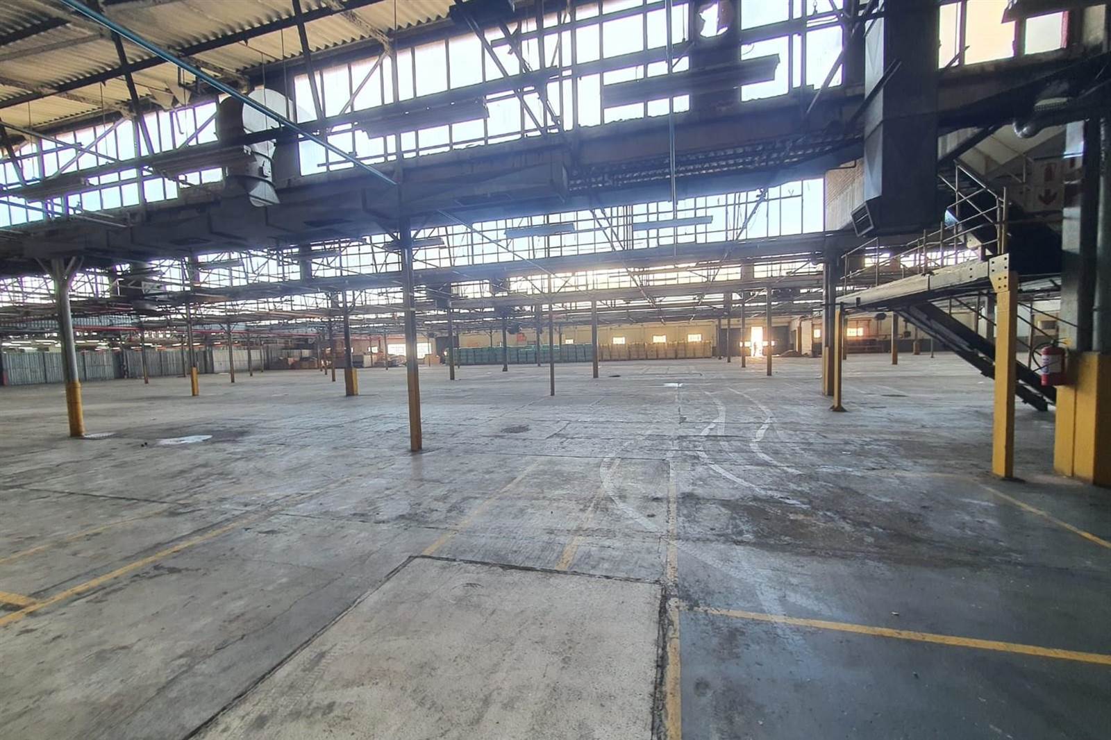 5000  m² Industrial space in Sidwell photo number 8