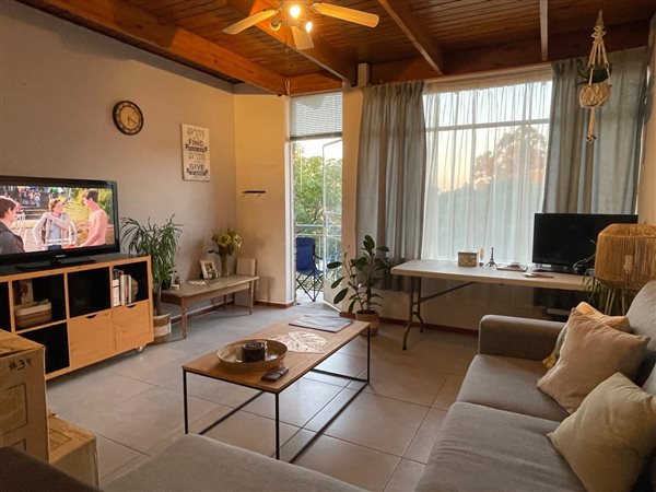 2 Bed Apartment in Chrismar