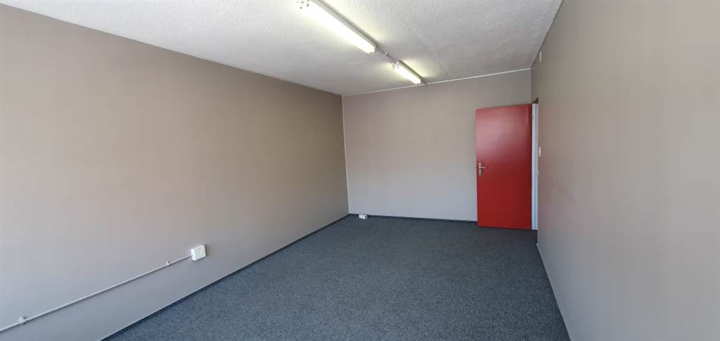 100  m² Commercial space in Sunnyside photo number 11