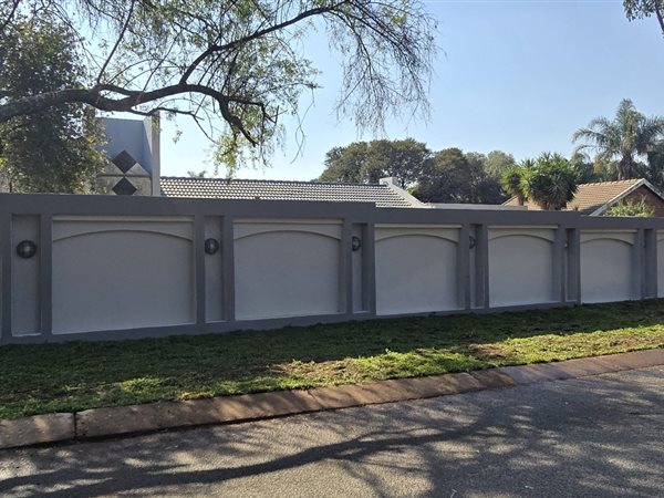 5 Bedroom House