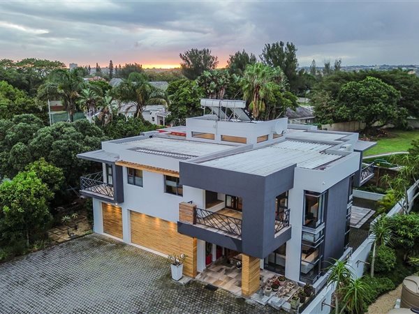 4 Bedroom House 4 Bedroom House