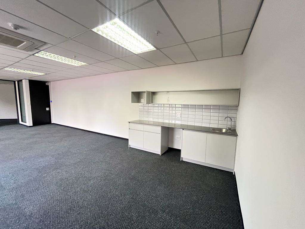 224  m² Commercial space in Parktown photo number 12