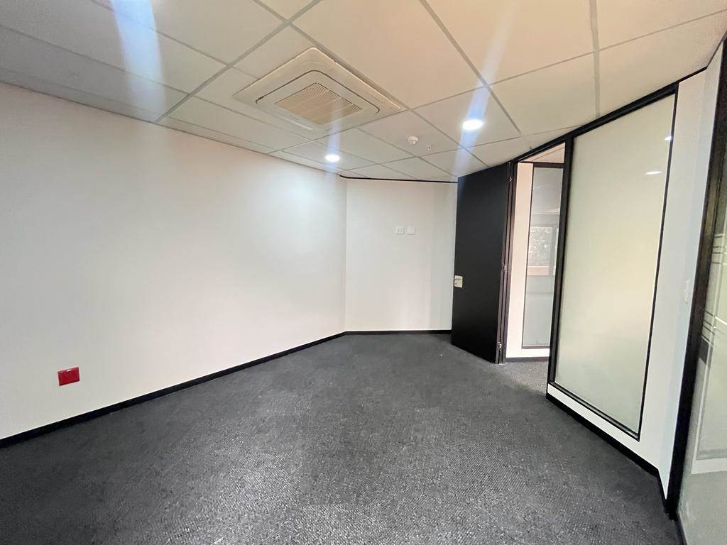 224  m² Commercial space in Parktown photo number 10