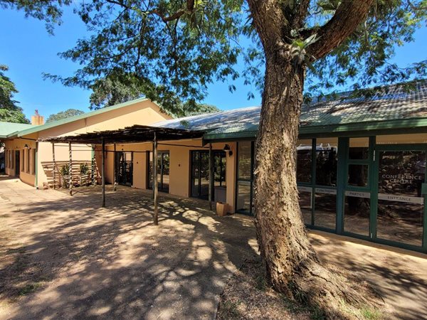 670  m² Commercial space in Kloof