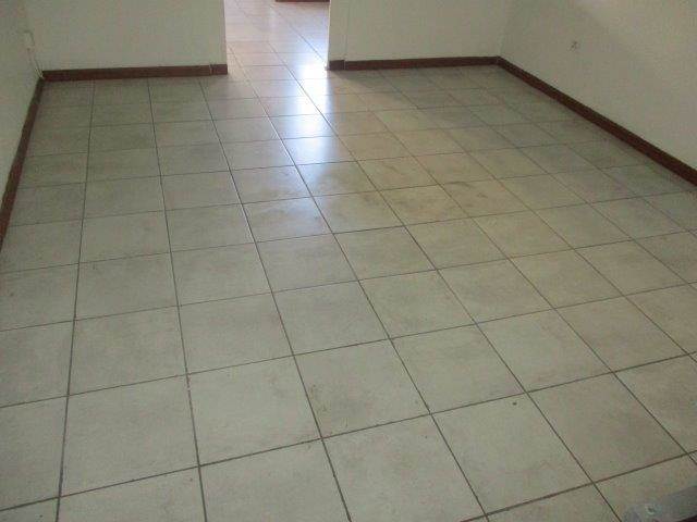 0.5 Bed Flat in Durban CBD photo number 1