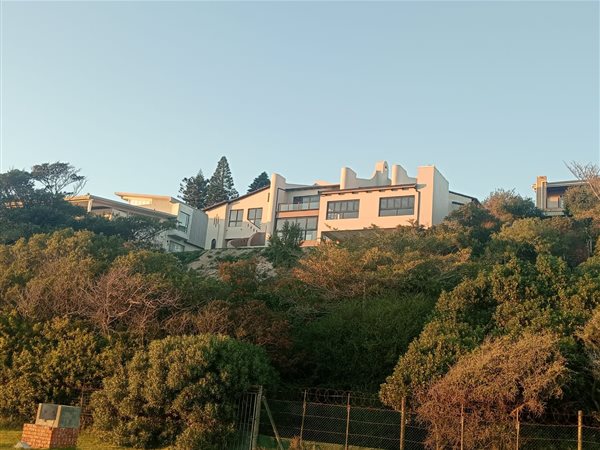 5 Bedroom House 5 Bedroom House