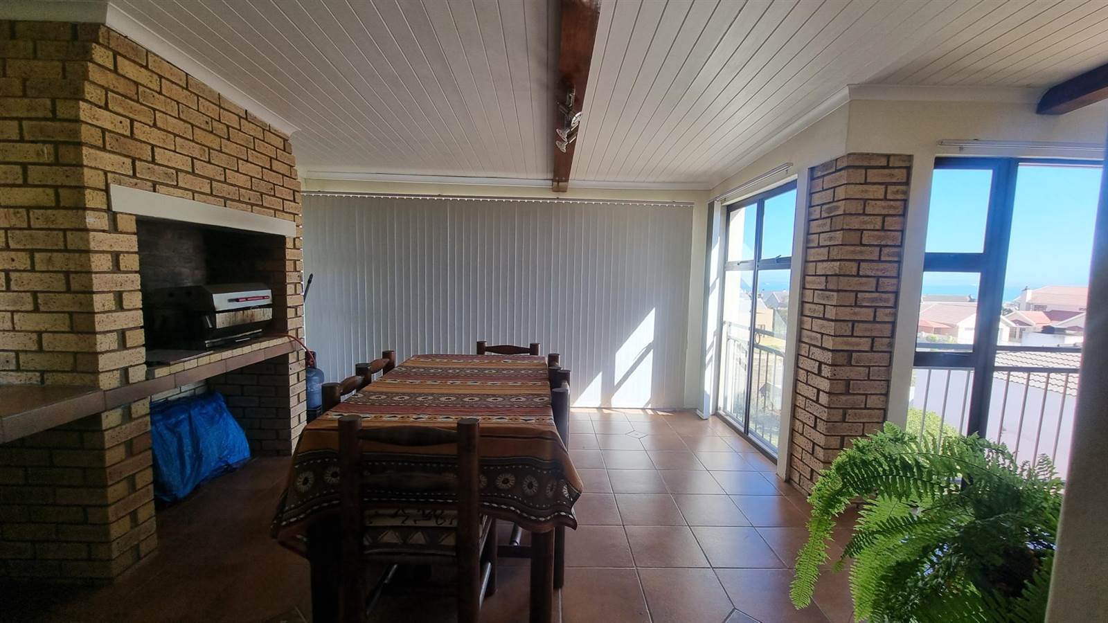 3 Bed House in Myburgh Park photo number 16