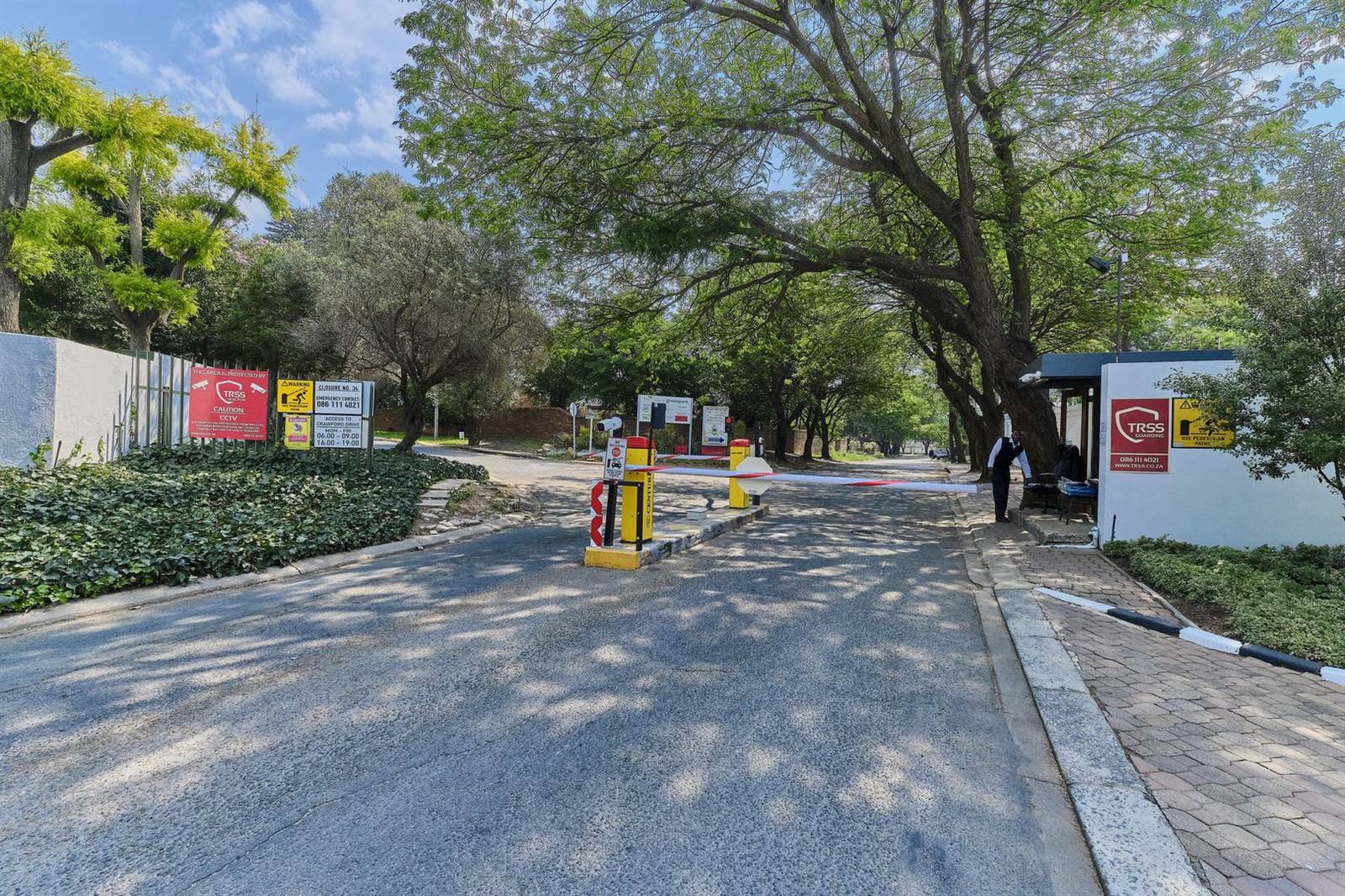 4050 m² Land available in Douglasdale photo number 8