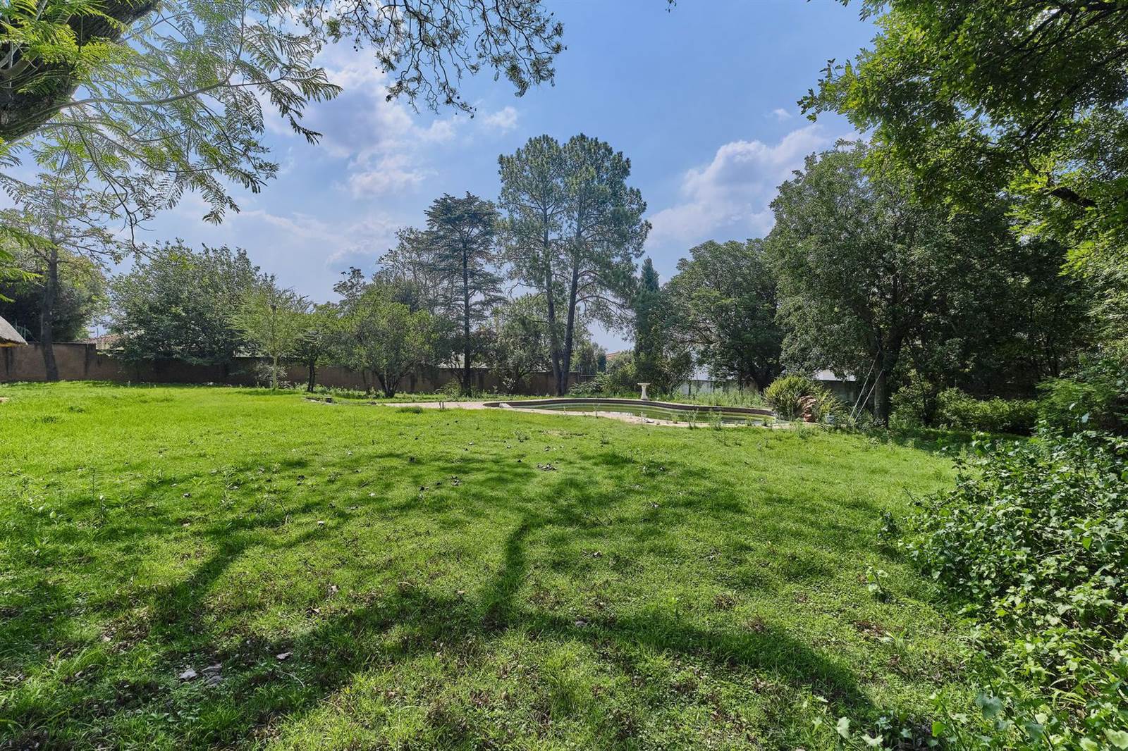 4050 m² Land available in Douglasdale photo number 12
