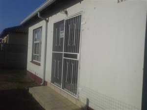 2 Bed House in Vanderbijlpark CE7
