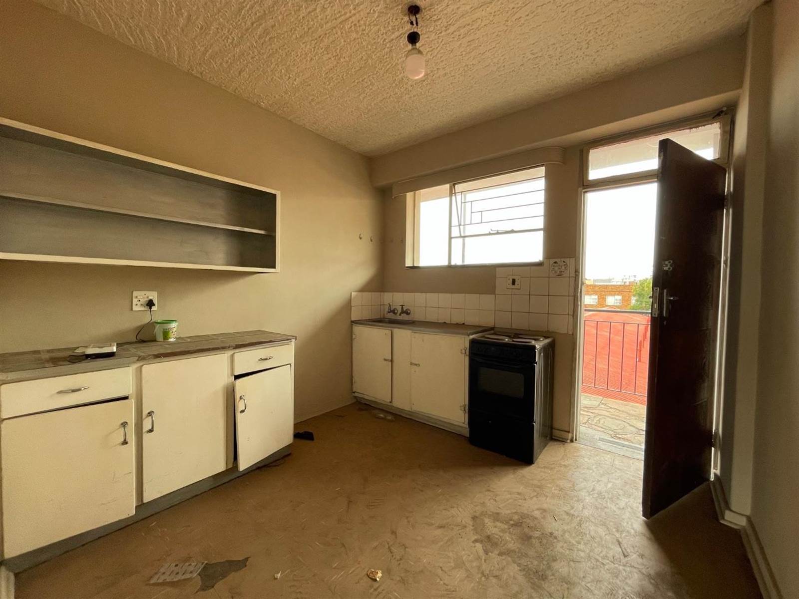 2 Bed Apartment in Kempton Park Central photo number 20