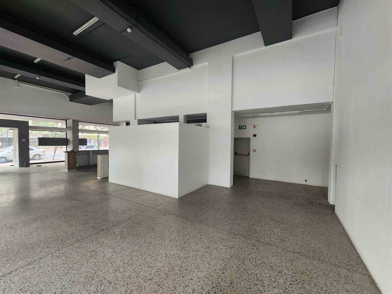 216  m² Retail Space in Cape Town City Centre photo number 6