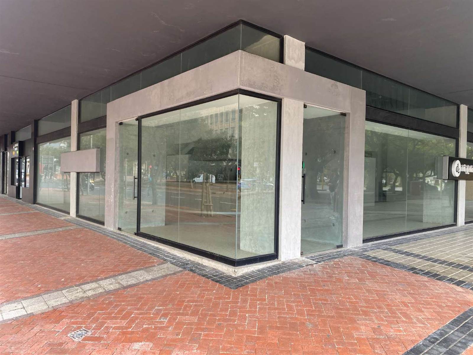 216  m² Retail Space in Cape Town City Centre photo number 1