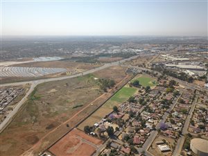 1 ha Land available in Chloorkop