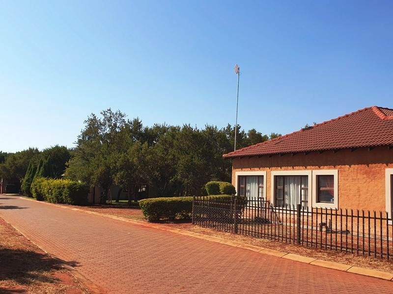 469 m² Land available in Mookgophong (Naboomspruit) photo number 8